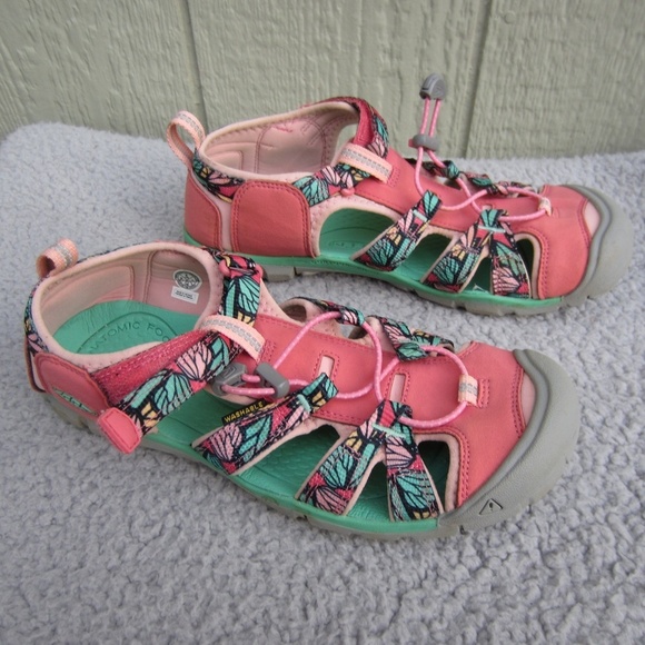 Keen Seacamp II cnx Girl's size 6  Tea/ Rose/ Peach Pearl Sandals Hiking,Outdoor - Picture 2 of 9